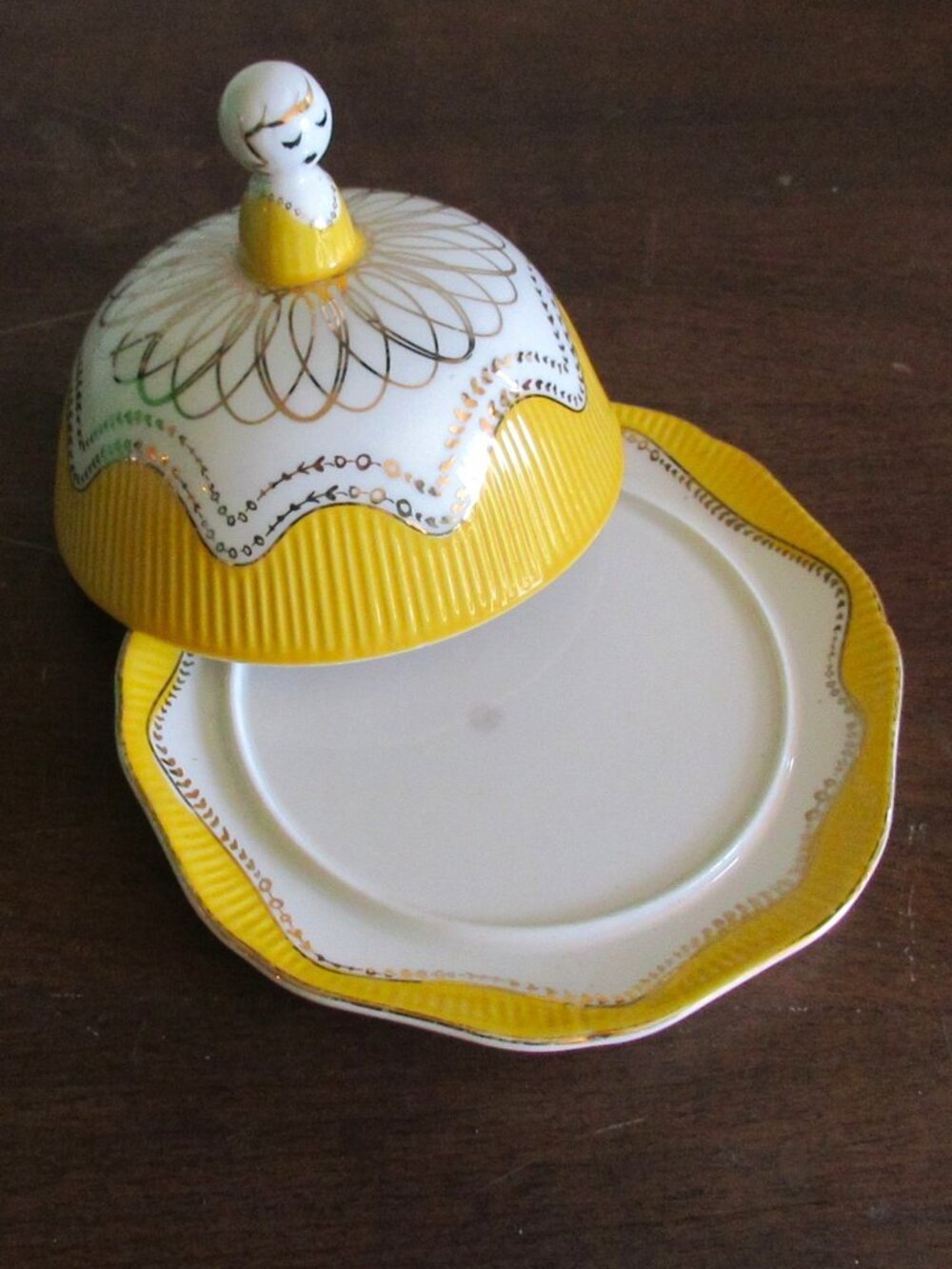 Anthropologie Covered Butter Dish Milkmaid Lady Yellow White Gold Ceramic - Picture 4 of 8
